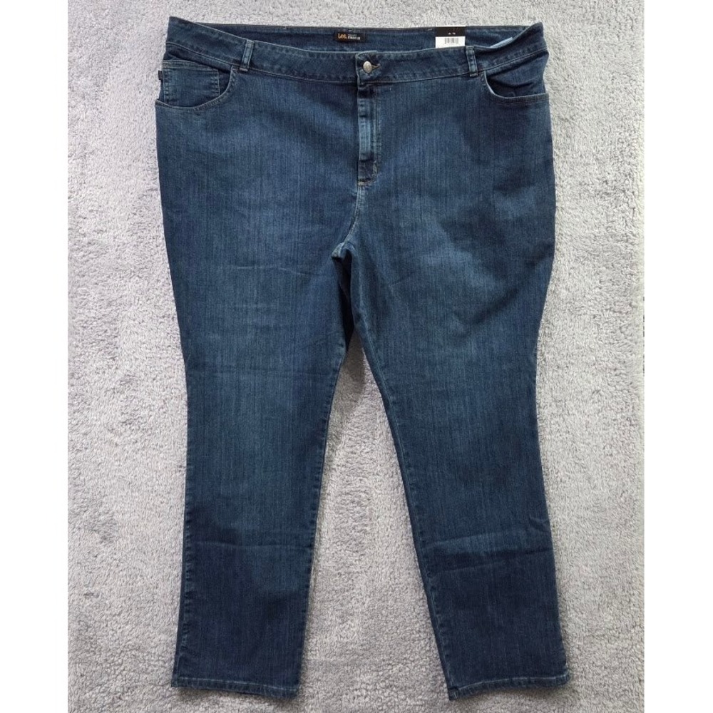 Lee Jeans Straight Leg Women 30W Long Blue Relaxed Fit Plus Size NWT 3080542